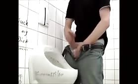Self Suck in the messy public toilet