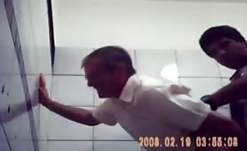 Hidden cam shows straight latino fucking a grandpa for some cash in public restroom