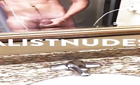 Horny surfer doing his own homemade video